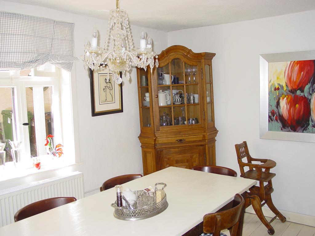 Robert'S Bed & Breakfast Helmarshausen Екстериор снимка