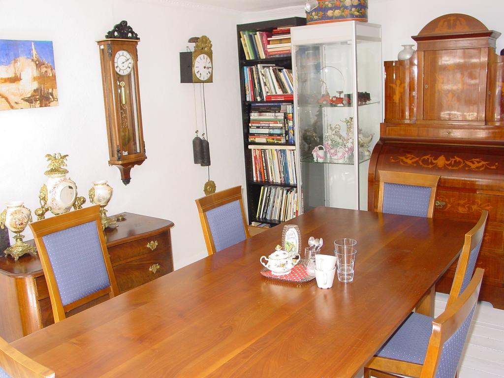 Robert'S Bed & Breakfast Helmarshausen Екстериор снимка