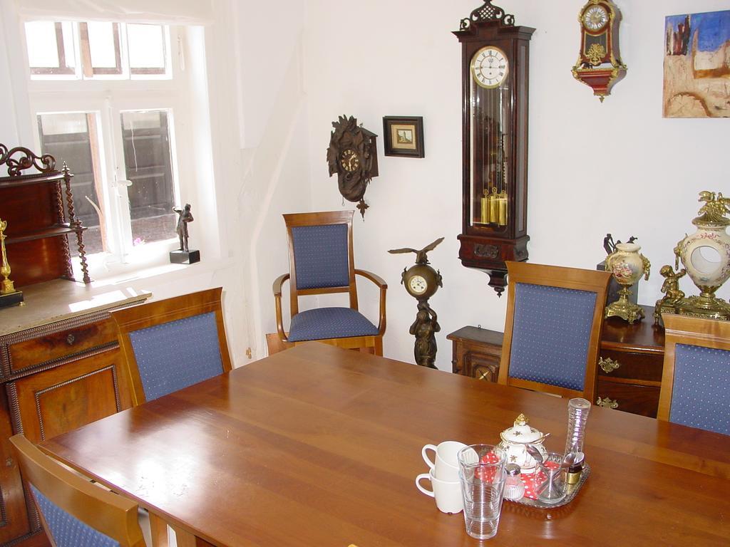 Robert'S Bed & Breakfast Helmarshausen Екстериор снимка
