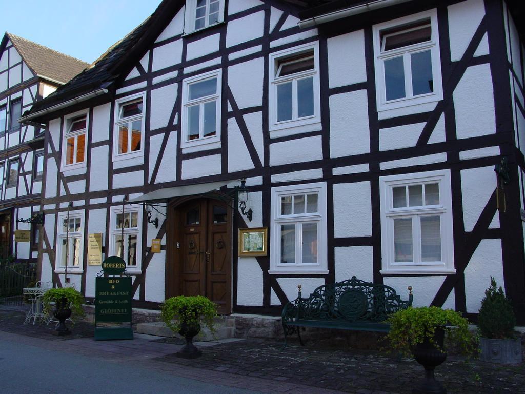 Robert'S Bed & Breakfast Helmarshausen Екстериор снимка